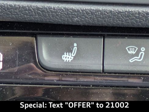 Used 2024 Volkswagen Jetta SE image 21