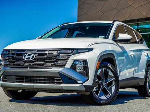 Certified 2025 Hyundai Tucson SEL FWD image 1