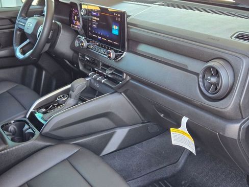 Used 2025 Chevrolet Colorado Trail Boss image 26