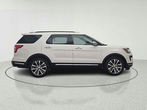 Used 2018 Ford Explorer Platinum AWD/4WD image 8