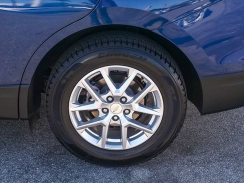 Used 2023 Chevrolet Equinox LT w/ LPO, Floor Liner Package image 6