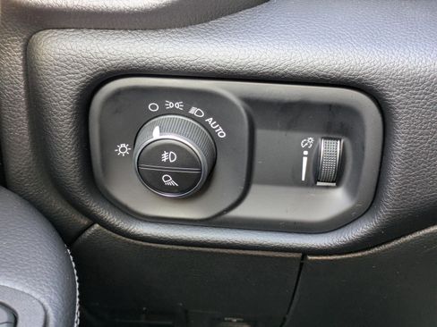 New 2026 RAM 2500 Big Horn AWD/4WD image 29
