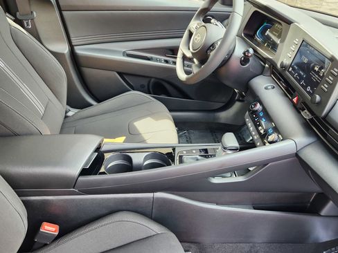 New 2026 Hyundai Elantra SEL Sport Premium FWD image 28