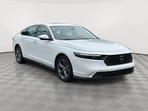 Used 2024 Honda Accord EX image 4