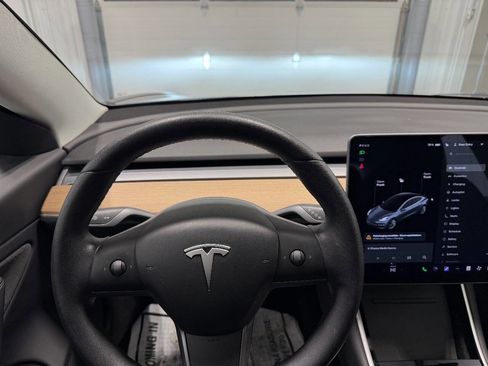 Used 2020 Tesla Model 3 Performance image 35