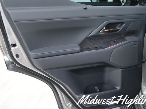 Used 2024 Lexus GX 550 w/ Accessory Package (2T) AWD/4WD image 33