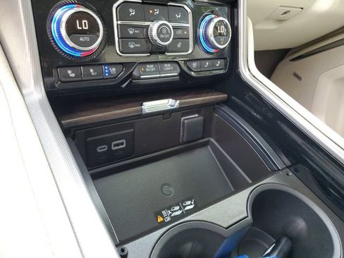 Used 2024 GMC Yukon XL Denali w/ Denali Reserve Package RWD image 23