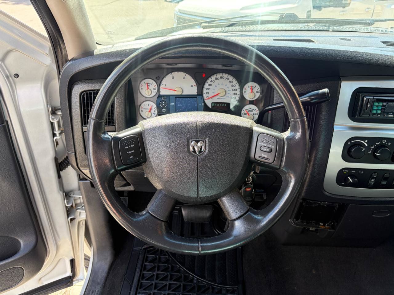 Used 2005 Dodge Ram 2500 Truck SLT AWD/4WD image 14