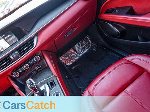 Used 2021 Alfa Romeo Stelvio Ti w/ Nero Edizione image 25