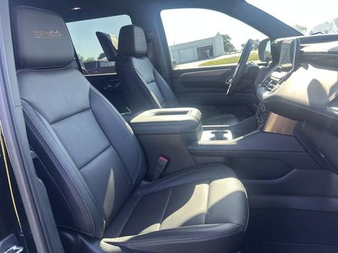 Used 2021 Chevrolet Tahoe High Country w/ Premium Package AWD/4WD image 5