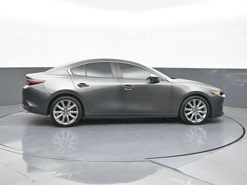 Used 2020 MAZDA MAZDA3 Sedan w/ Select Package FWD image 16