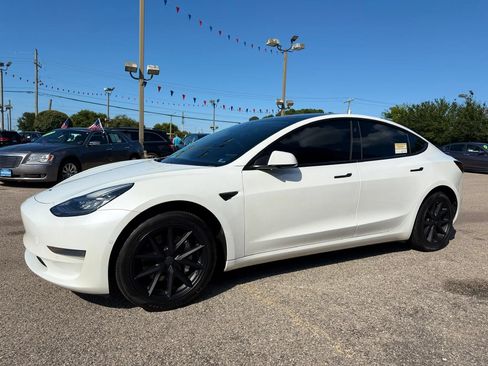 Used 2019 Tesla Model 3 Standard Range Plus RWD image 19