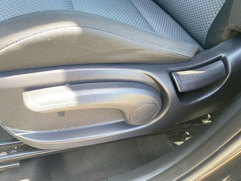 Certified 2023 Kia Soul LX FWD image 22