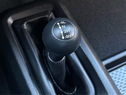 Used 2024 RAM 3500 Tradesman w/ Chrome Appearance Group image 17