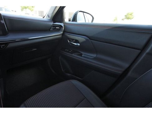 Certified 2025 Nissan Kicks SR FWD image 12