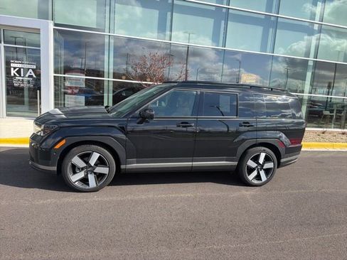 Used 2024 Hyundai Santa Fe Limited image 3