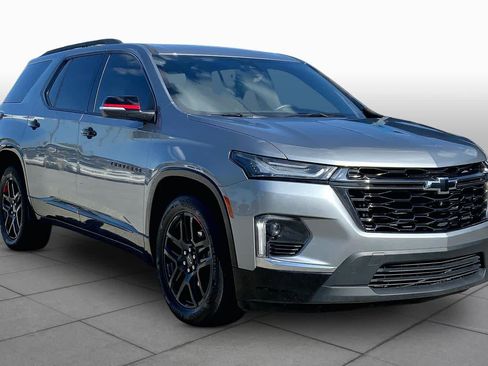 Used 2023 Chevrolet Traverse Premier w/ Redline Edition FWD image 3