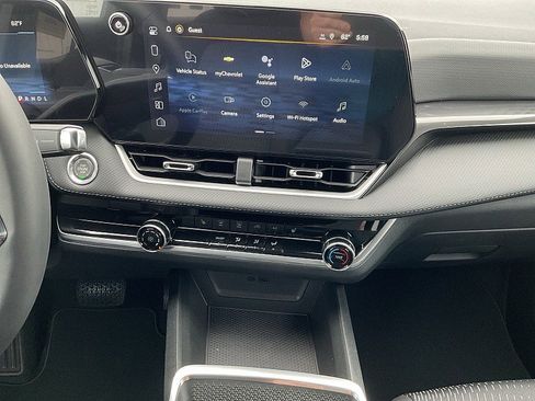 New 2026 Chevrolet Equinox LT FWD image 13