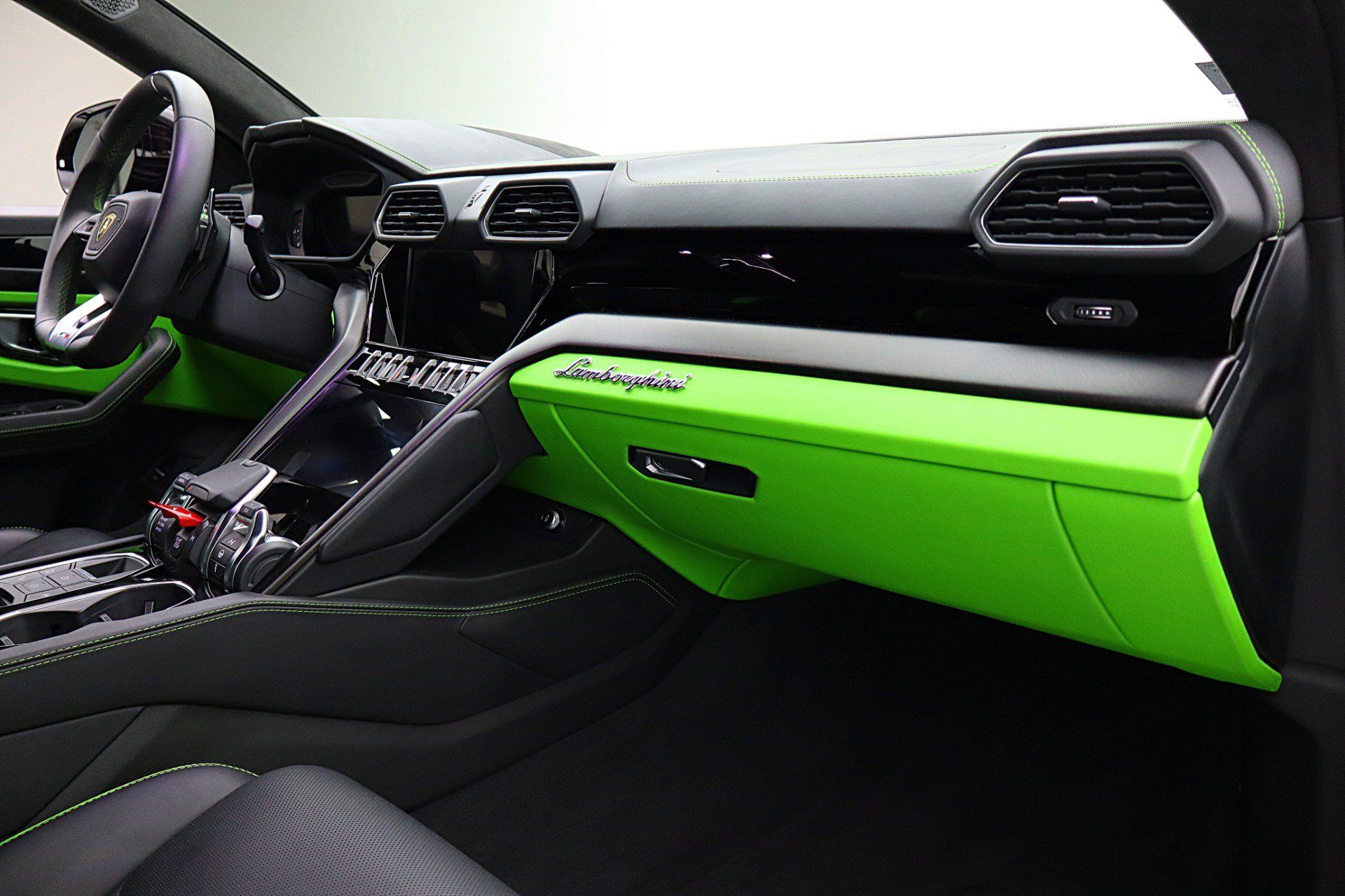 Used 2024 Lamborghini Urus S AWD/4WD image 54