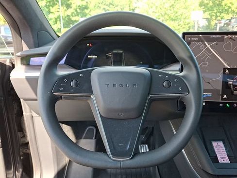 Used 2024 Tesla Model X AWD/4WD image 21