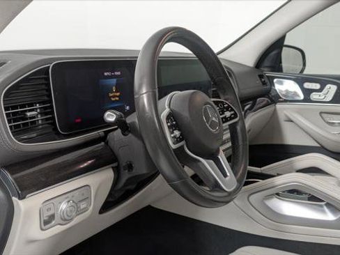 Used 2020 Mercedes-Benz GLS 450 4MATIC image 28