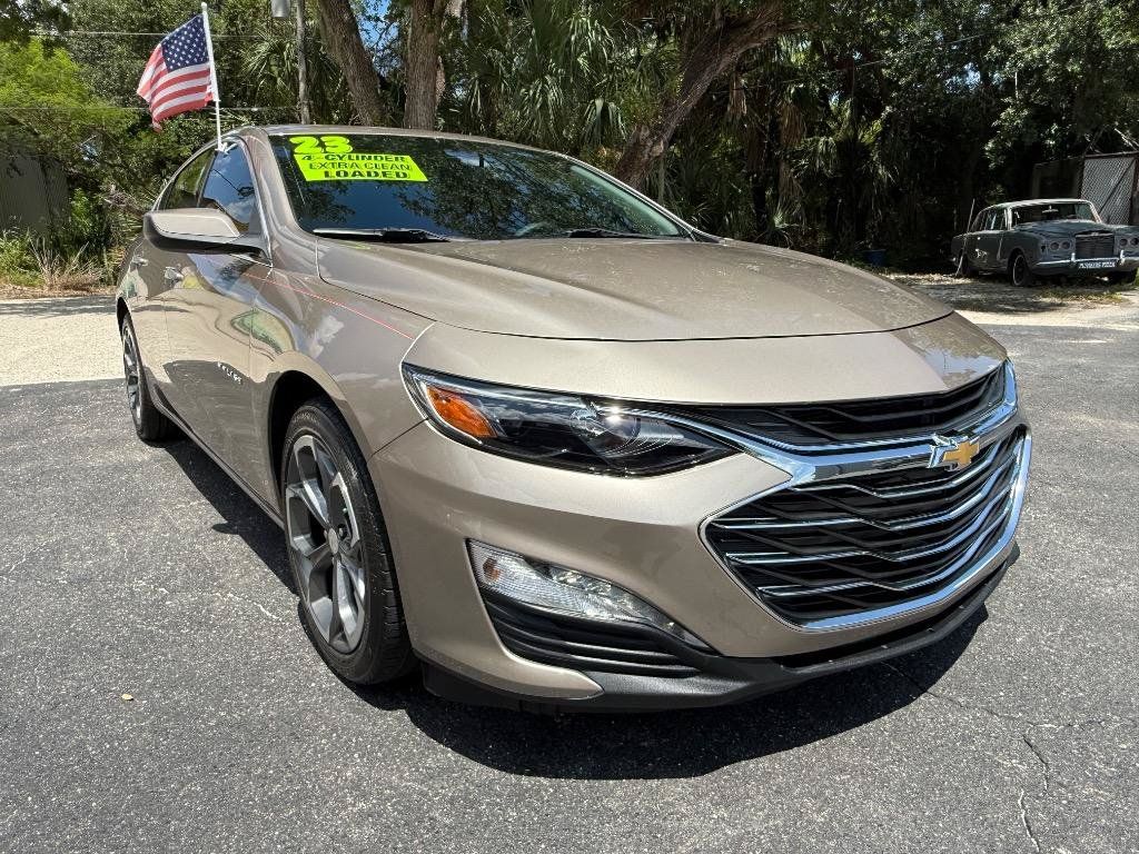Used 2023 Chevrolet Malibu LT FWD image 1