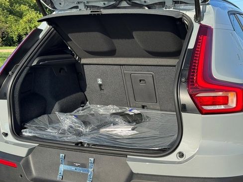 New 2026 Volvo XC40 B5 Plus w/ Protection Package Premier image 15