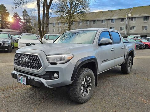 Used 2019 Toyota Tacoma TRD Off-Road image 7