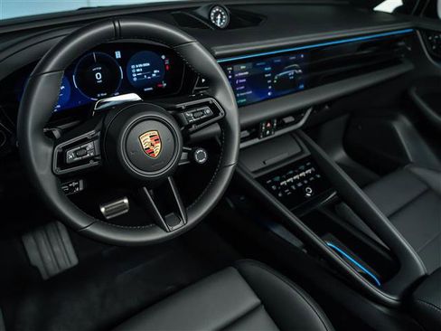 New 2026 Porsche Macan GTS Electric image 4