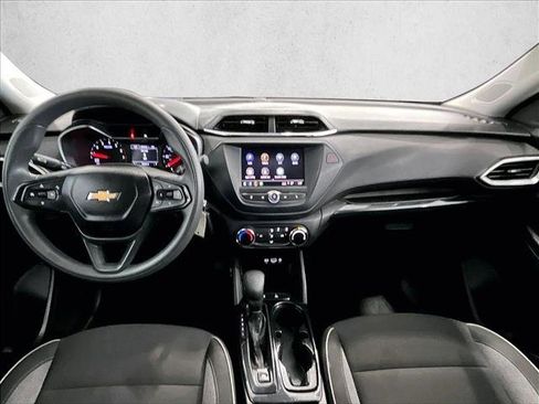 Used 2023 Chevrolet TrailBlazer LS FWD image 16