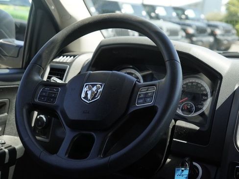 Used 2018 RAM 1500 Express image 28