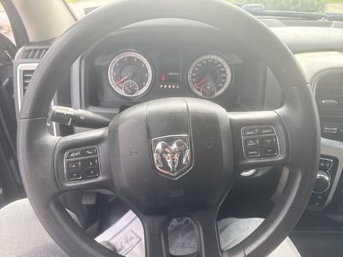 Used 2020 RAM 1500 Classic SLT AWD/4WD image 18