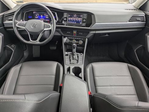 Used 2023 Volkswagen Jetta SE FWD image 14