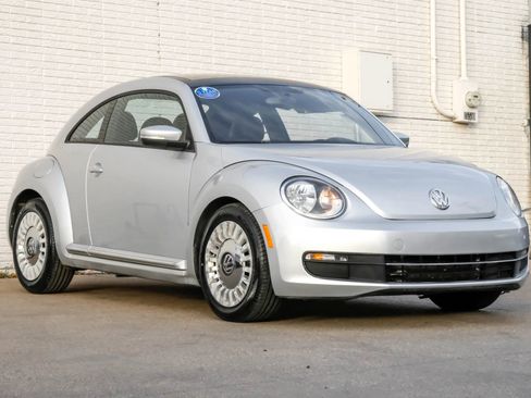Used 2015 Volkswagen Beetle 1.8T image 6