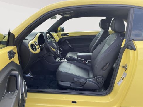 Used 2014 Volkswagen Beetle 1.8T FWD image 5