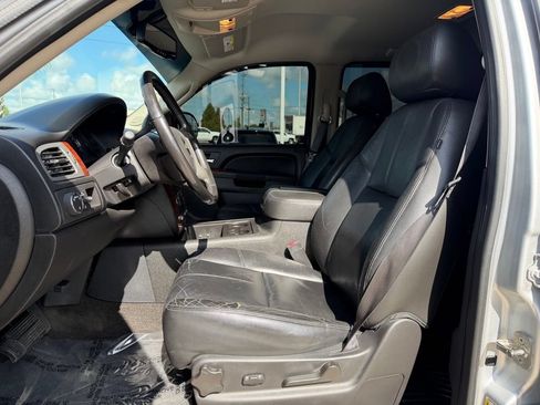 Used 2013 Chevrolet Avalanche LT w/ All-Star Edition RWD image 11