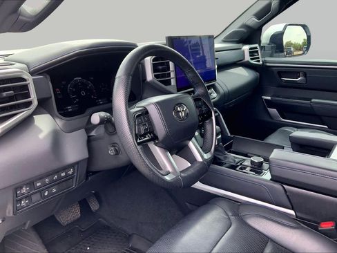 Used 2024 Toyota Tundra Platinum AWD/4WD image 18