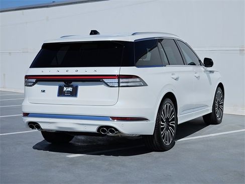 New 2025 Lincoln Aviator Black Label image 7