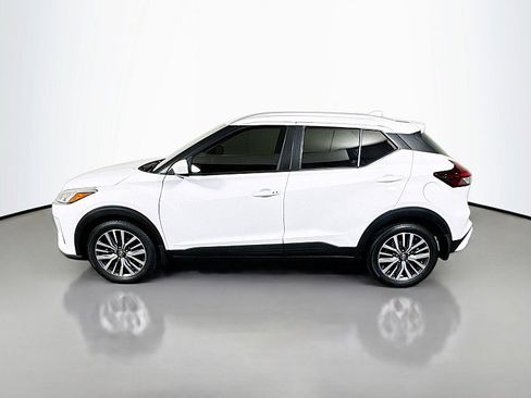 Used 2024 Nissan Kicks SV FWD image 4