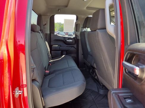Used 2020 Chevrolet Silverado 1500 Custom w/ Custom Value Package AWD/4WD image 15