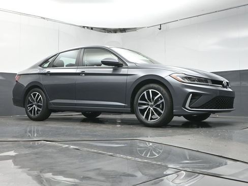 New 2026 Volkswagen Jetta SE image 37