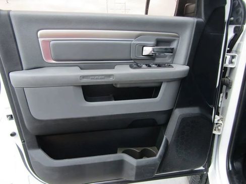 Used 2015 RAM 2500 SLT image 38