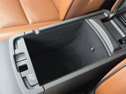 Used 2020 Jeep Grand Cherokee Overland image 19