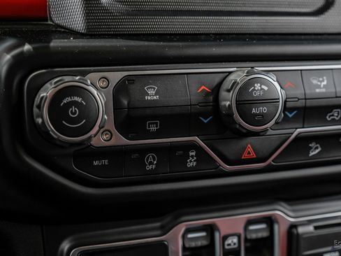 Used 2020 Jeep Wrangler Unlimited Sport S AWD/4WD image 72