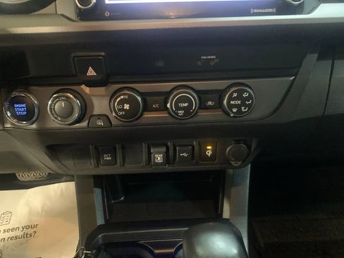 Used 2020 Toyota Tacoma TRD Sport AWD/4WD image 23