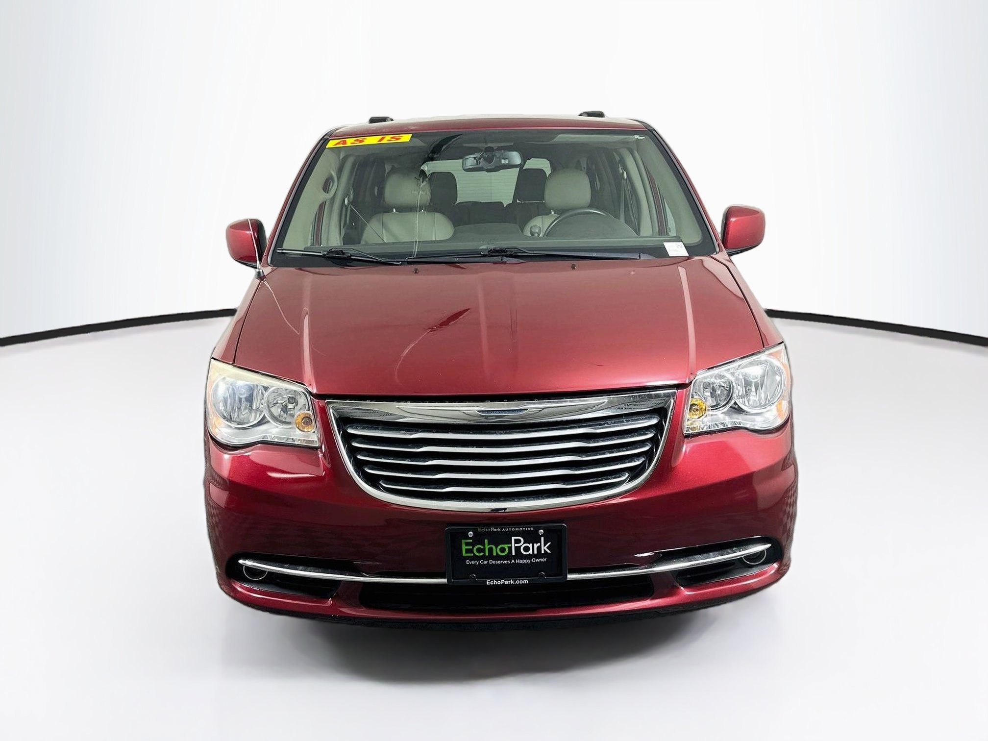 Used 2016 Chrysler Town & Country Touring FWD image 2