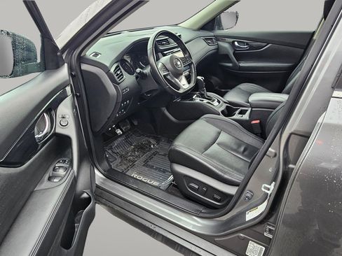 Used 2017 Nissan Rogue SL w/ SL Premium Package image 19