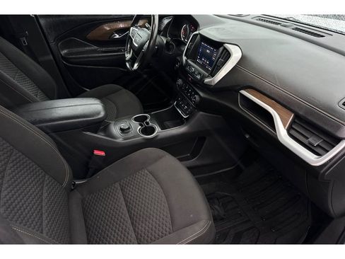 Used 2020 GMC Terrain SLE image 17