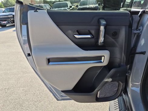New 2026 GMC Hummer EV SUV AWD/4WD image 32