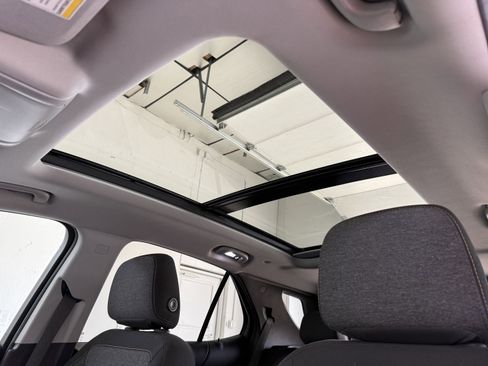 Used 2022 Chevrolet Equinox LT image 28